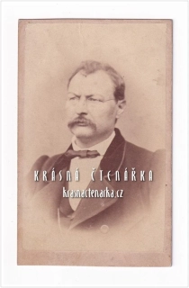 Fotografická vizitka: DŽENTLMEN (Atelier Karel Brunner, Písek)