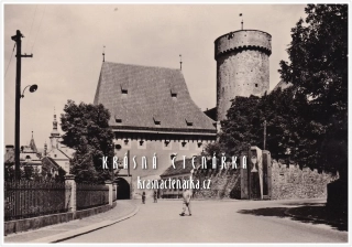 TÁBOR, Hradní věž Kotnov a Bechyňská brána