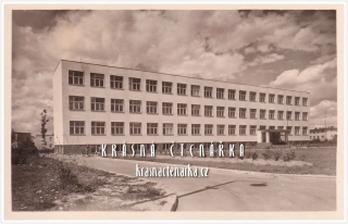 SEZIMOVO ÚSTÍ, Škola