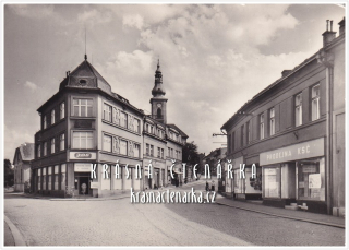 ČESKÁ TŘEBOVÁ, Hýblova ulice s prodejnou KSČ a Jas)