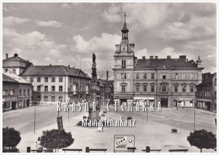 CHOCEŇ, Náměstí