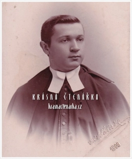 Fotografická vizitka: CÍRKEVNÍ HODNOSTÁŘ 