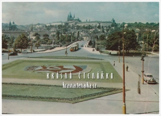 PRAHA a záhonek s rudou hvězdou, srpem a kladivem