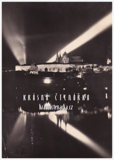 PRAHA, Pohled na Hradčany v noci