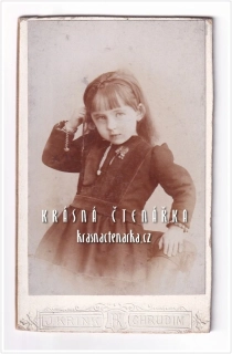 Fotografická vizitka: DÍVENKA (Atelier Jindřich Krink, Chrudim)