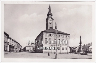 POLIČKA, Náměstí a radnice