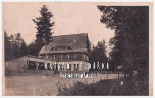 PUNKEVNÍ JESKYNĚ, Moravský kras, Chata KČT