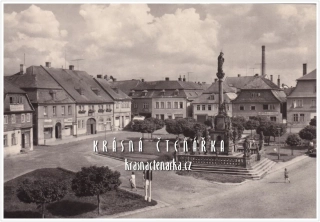 JABLONNÉ V PODJEŠTĚDÍ, Náměstí Míru