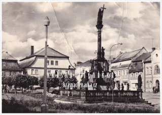 JABLONNÉ V PODJEŠTĚDÍ, Náměstí Míru