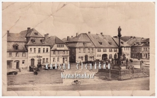 JABLONNÉ V PODJEŠTĚDÍ, Náměstí Míru