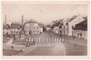 JABLONNÉ V PODJEŠTĚDÍ, Náměstí Míru