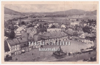 JABLONNÉ V PODJEŠTĚDÍ, Náměstí Míru