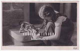 DÍVENKA s kočkou