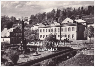 ŽACLÉŘ, Radnice na náměstí