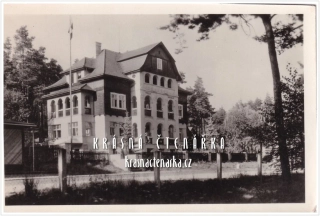 HAMR NA JEZEŘE, Zotavovna Pionýr