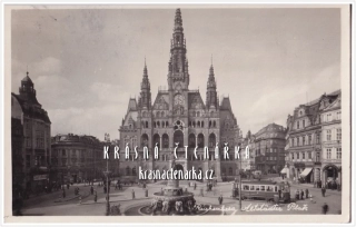 LIBEREC, Radnice a náměstí a Metznerova kašna