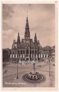 LIBEREC, Radnice, náměstí a Metznerova kašna