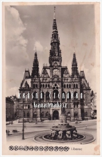LIBEREC, Radnice, náměstí a Metznerova kašna