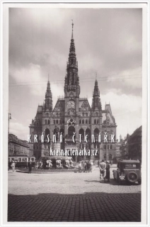 LIBEREC, Radnice, náměstí a Metznerova kašna