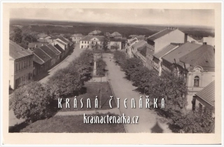 PROSEČ, Náměstí