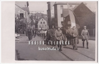LIBEREC, Lidé ve městě "Průvod Sociální demokracie a legionářů, 1947"