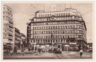 LIBEREC, Soukenné náměstí a palác Dunaj)