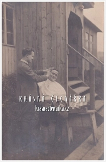 VOJENSKÁ, Vojenský holič