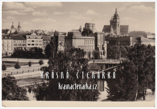 HRADEC KRÁLOVÉ, Eliščino nábřeží i s muzeem