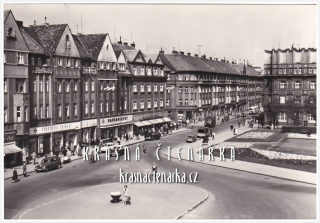 HRADEC KRÁLOVÉ, Masarykovo náměstí, býv. náměstí Velké říjové revoluce