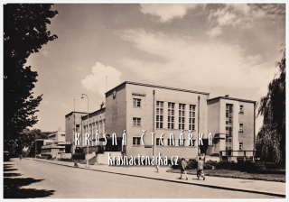 HRADEC KRÁLOVÉ, Lázně a sokolovna