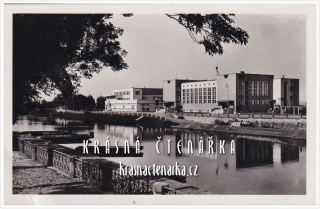 HRADEC KRÁLOVÉ, Lázně a sokolovna