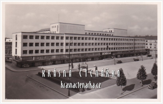 HRADEC KRÁLOVÉ, Ulrichovo náměstí a ředitelství drah