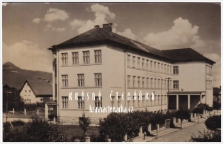 MIMOŇ, Škola
