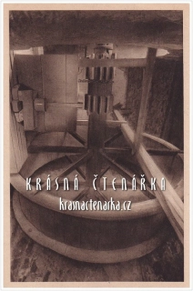 BOSKOVICE, Hradní studna