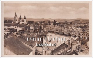 TELČ, Náměstí