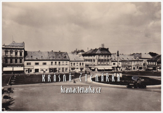 NOVÝ BYDŽOV, Náměstí