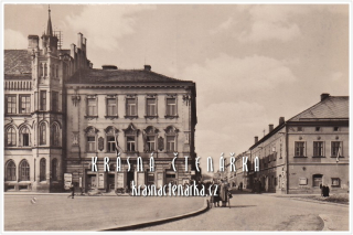 NOVÝ BYDŽOV, Náměstí