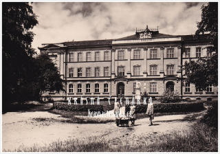 MIMOŇ, Škola