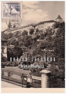 PRAHA, Pražský hrad od zahrad