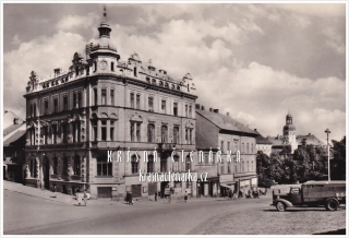 ROUDNICE NAD LABEM, Mírové náměstí, nyní Karlovo .. i s autobusem
