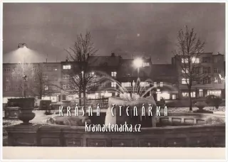 ZLÍN, dříve Gottwaldov, Náměstí Míru v noci