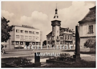 NAPAJEDLA, Spořitelna a radnice