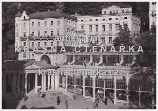 MARIÁNSKÉ LÁZNĚ (kolonáda Maxima Gorkého)