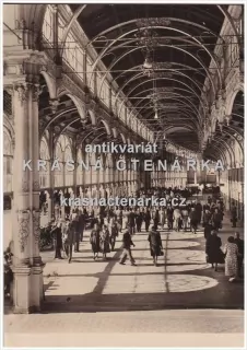 MARIÁNSKÉ LÁZNĚ (kolonáda Maxima Gorkého)