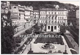 MARIÁNSKÉ LÁZNĚ (Mírové náměstí, býv. Stalinovo náměstí)