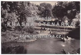 MARIÁNSKÉ LÁZNĚ (jezírko v lázeňském parku)