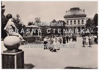 FRANTIŠKOVY LÁZNĚ  (socha Františka a Společenský dům)