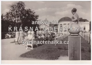 FRANTIŠKOVY LÁZNĚ  (socha Františka)