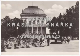 FRANTIŠKOVY LÁZNĚ  (pohled na Společenský dům)