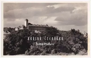 SLANÝ, Dívčí škola